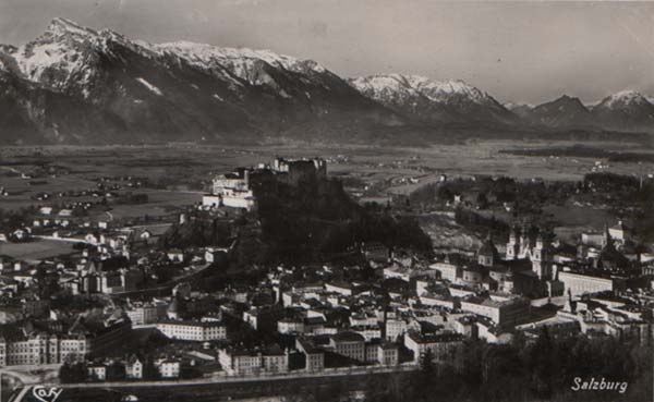 Salzburg mit Untersberg_ Lattengebirge_ M__llner Horn und Ristfeichthorn.jpg